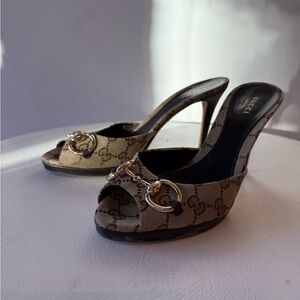Gucci Mules Women's Tan and Brown Peep-Toe Heels